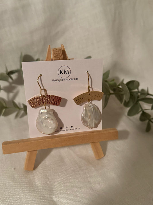 Golden Pearl Hooks