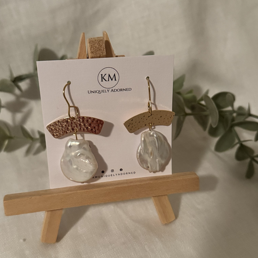 Golden Pearl Hooks